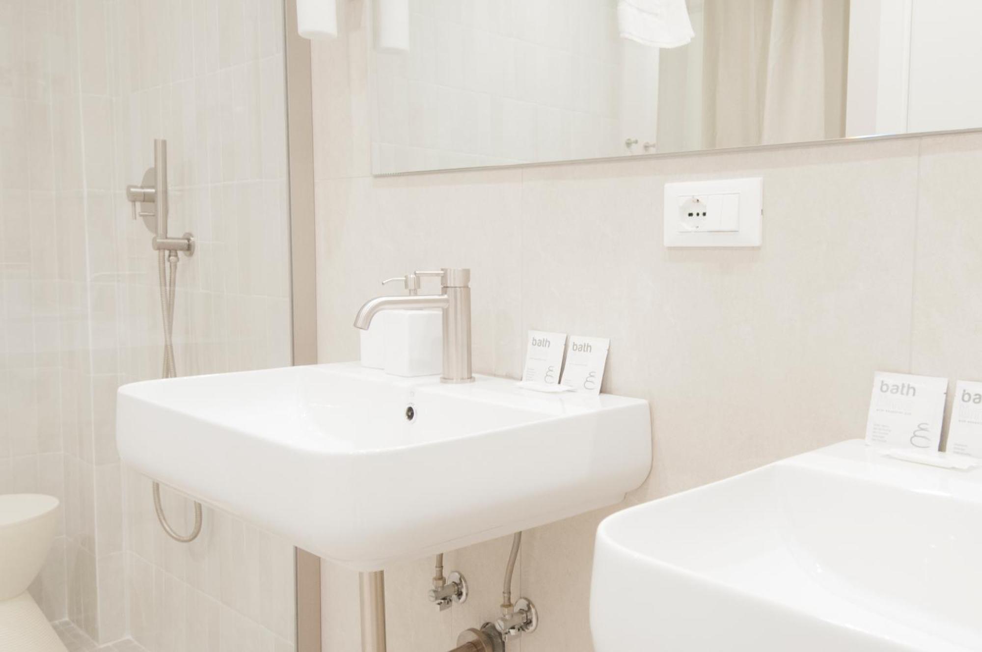 Brezza - Saffi Design Apartments - Ambrogiohost Bologna Exteriör bild